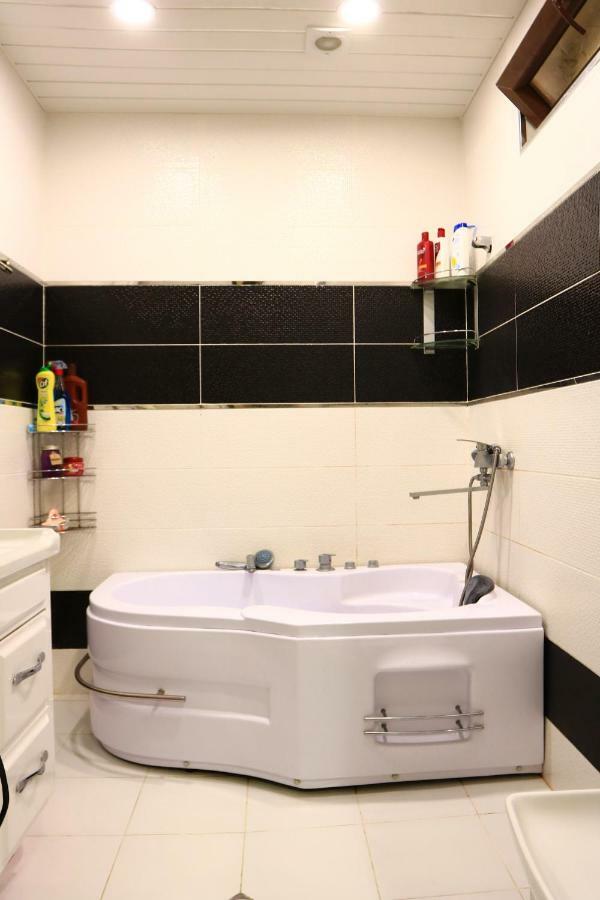 Rainbow Rooms Apart Hotel มาคินจอรี ภายนอก รูปภาพ