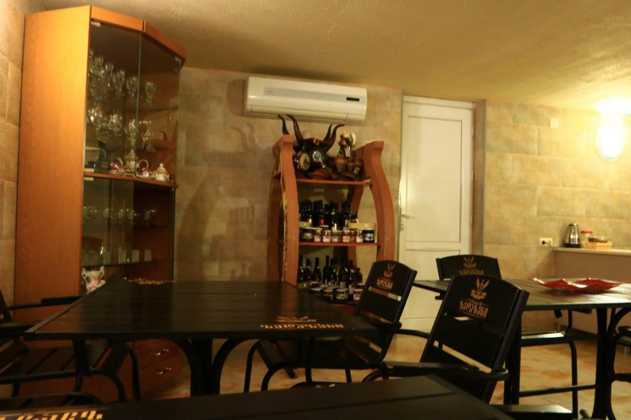 Rainbow Rooms Apart Hotel มาคินจอรี ภายนอก รูปภาพ